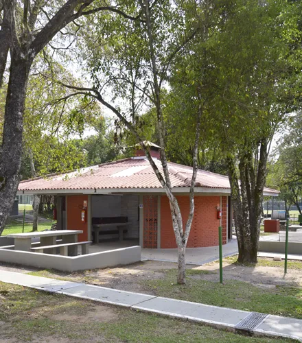 Churrasqueiras do Parquinho - Clube duque de Caxias