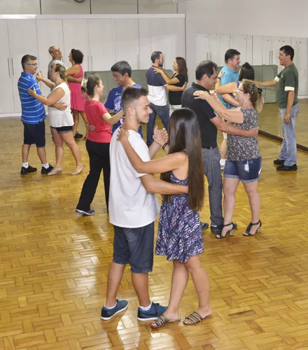 Dança de Salão - Clube Duque