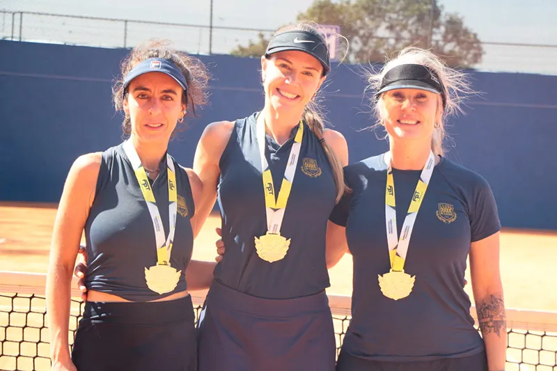 Campeãs – Categoria 4FB | Atletas: Gabriela Maluf, Carolina Fontanelli e Elizandra Machado.
